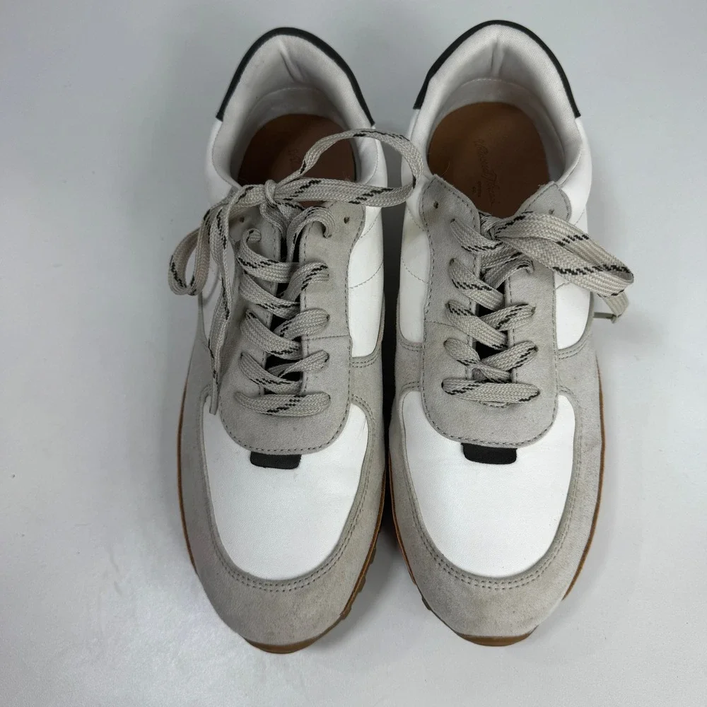 Universal Thread Womens Sz 8 White Grey Black Suede Trim Lace Up Sneakers